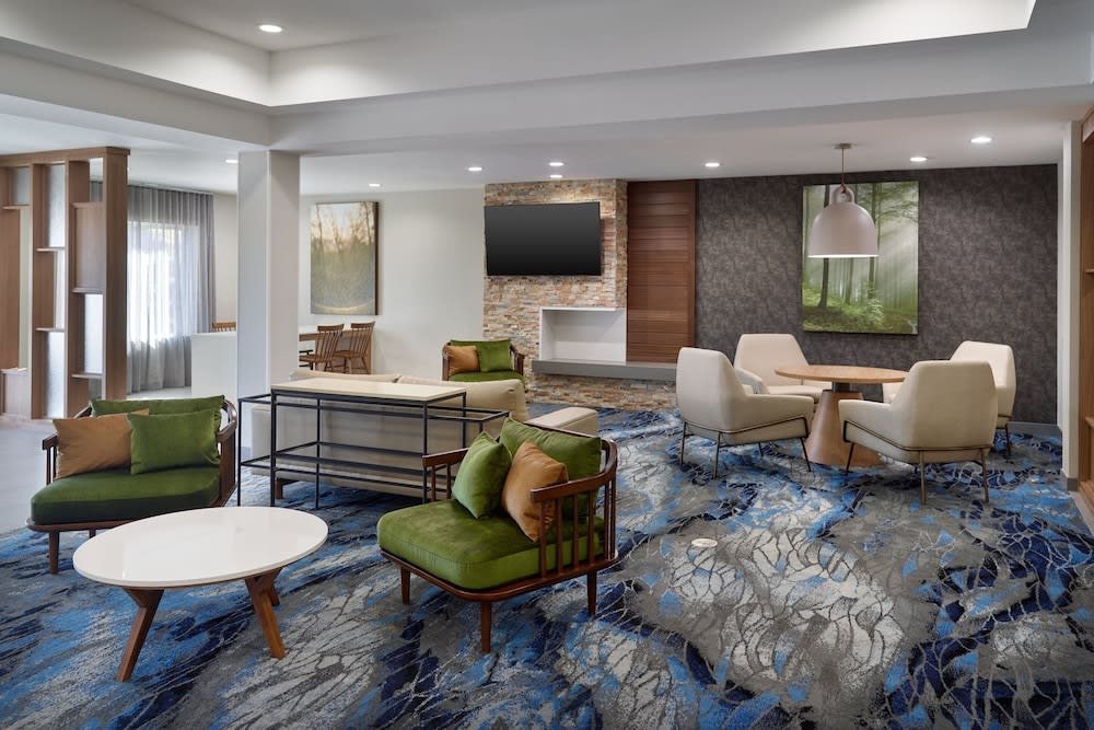 Fairfield Inn & Suites Atlanta McDonough 2