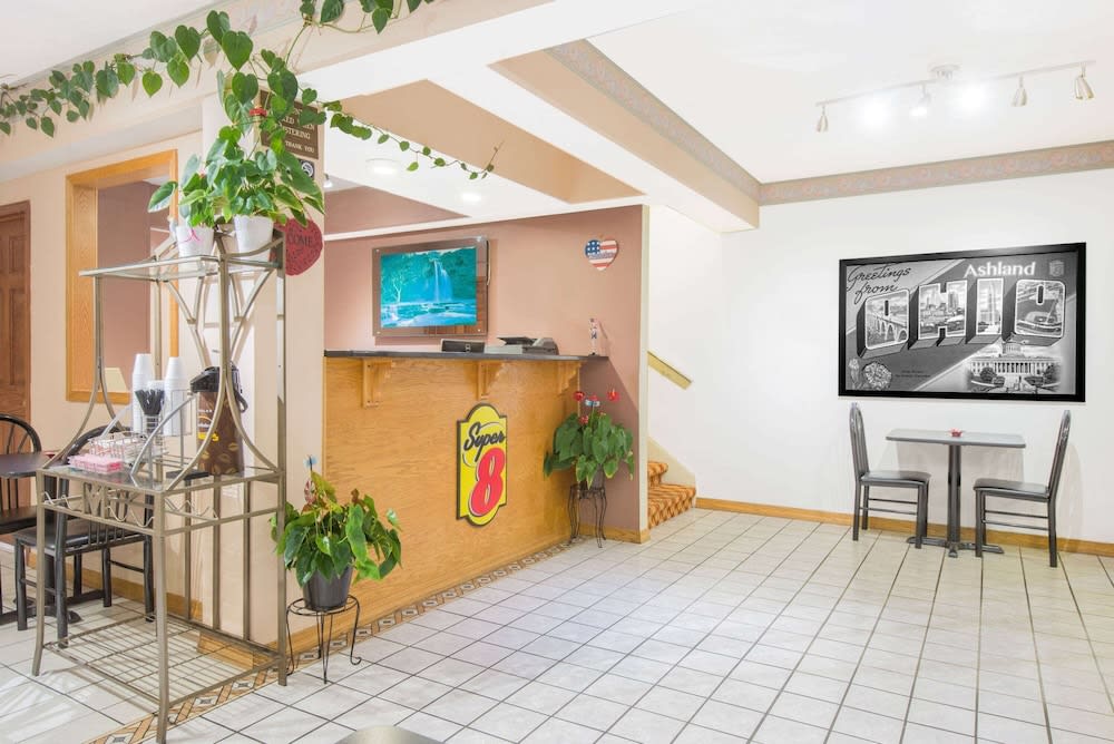 Super 8 by Wyndham Ashland 2