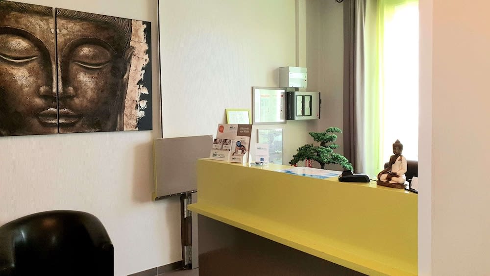 Brit Hotel Confort Auclair 2