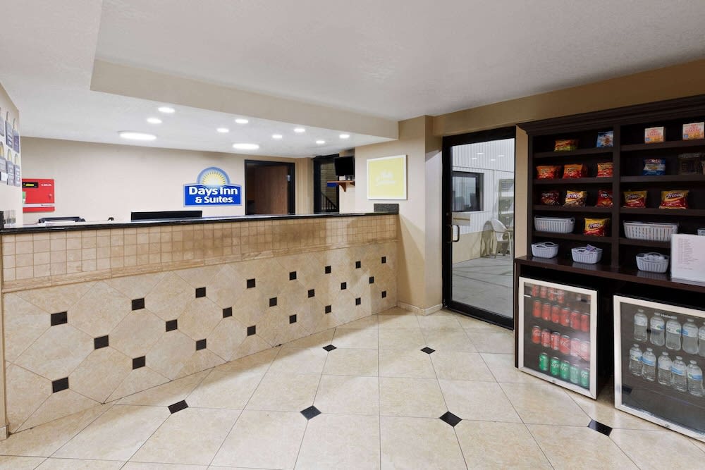 Days Inn by Wyndham Oklahoma City 2