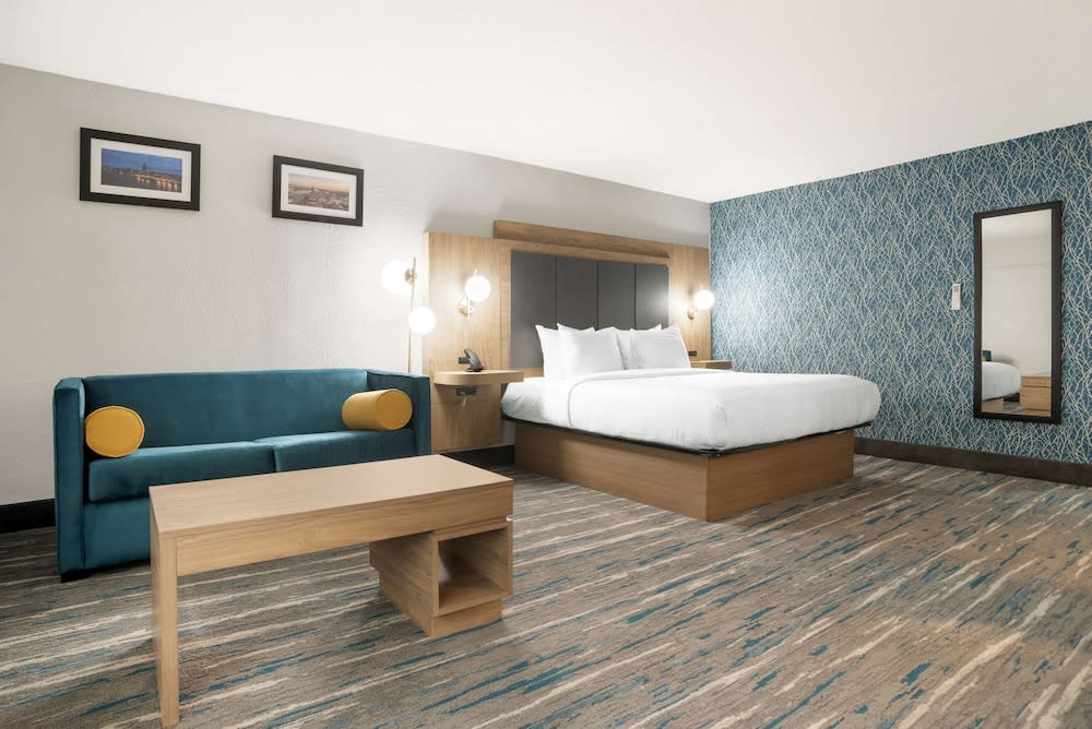 Best Western Plus Mobile Inn & Suites 1