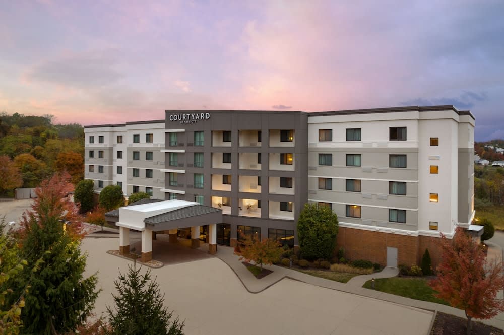 Courtyard by Marriott Pittsburgh Washington Meadow Lands 1