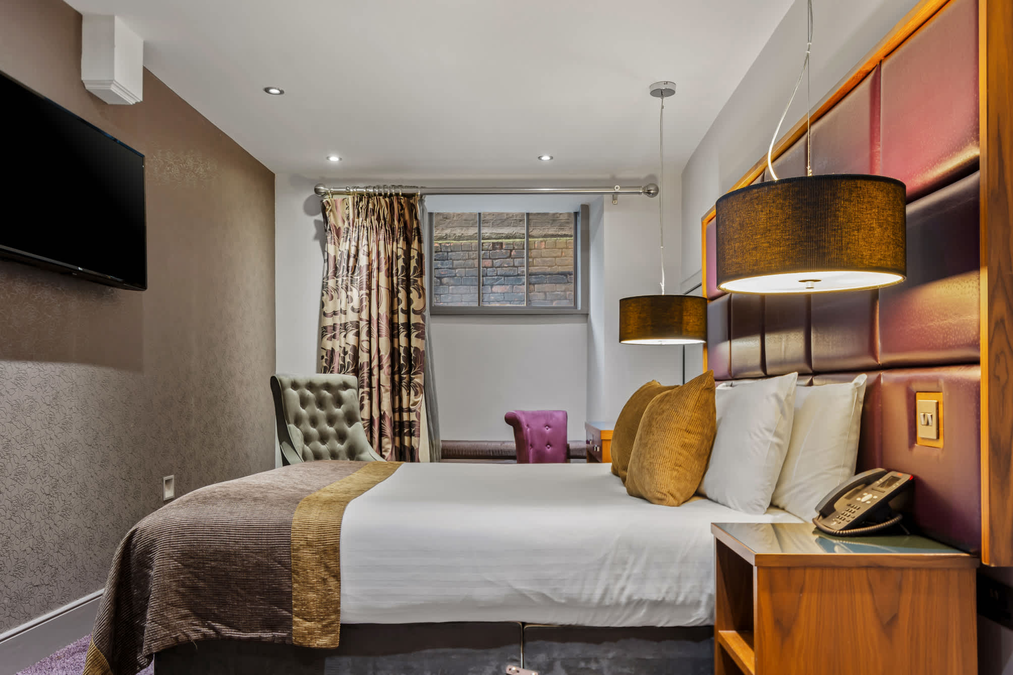 Roomzzz Newcastle City 1