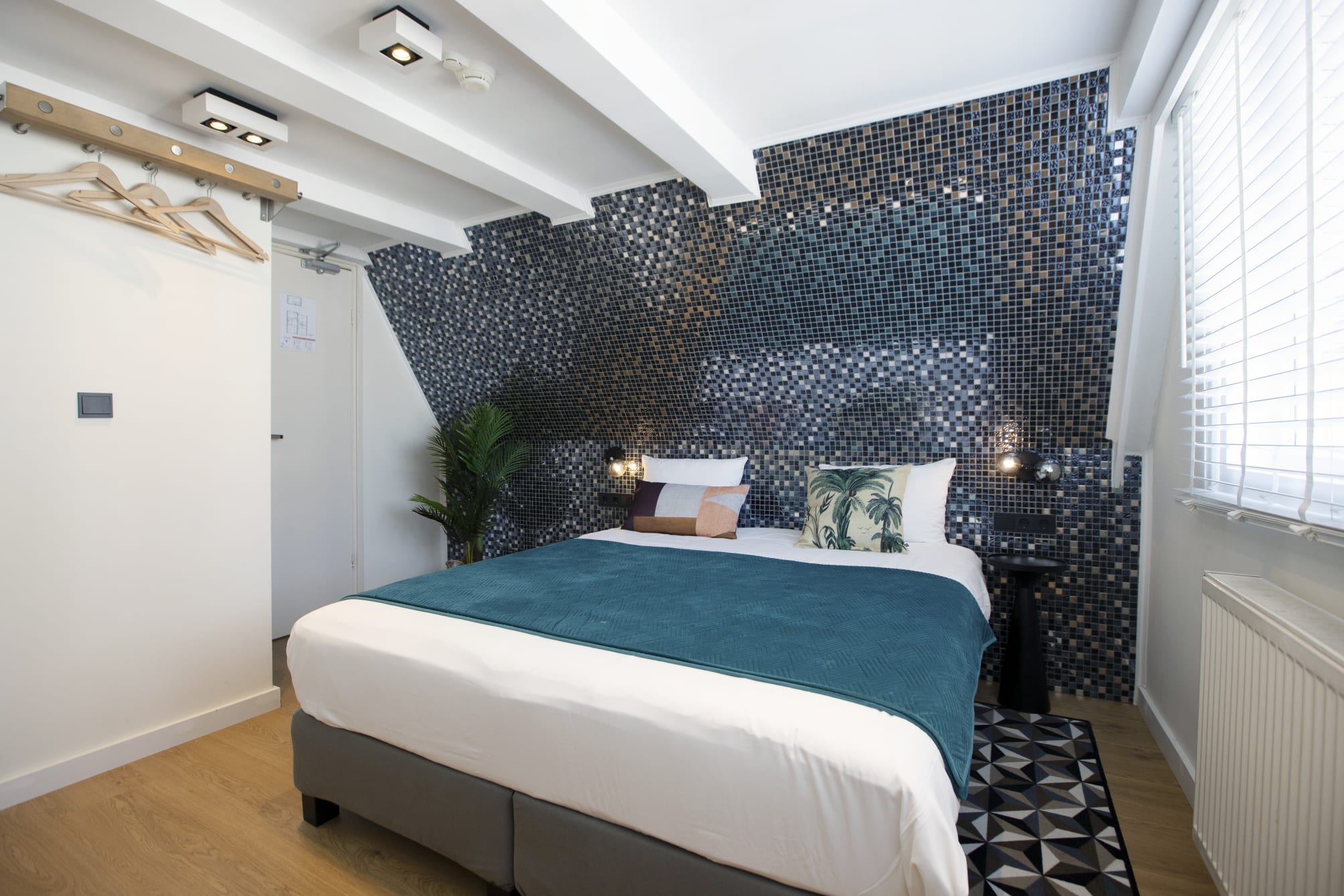 Quentin Golden Bear Hotel 4