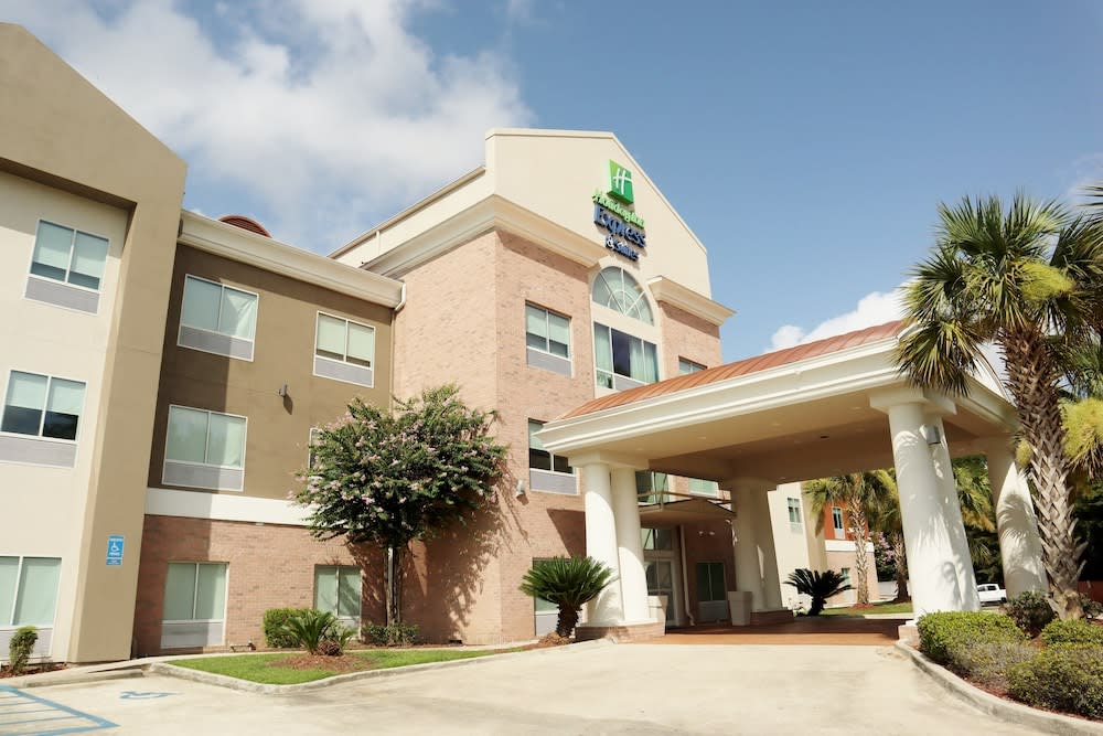 Holiday Inn Express Hotel & Suites Baton Rouge North by IHG 1