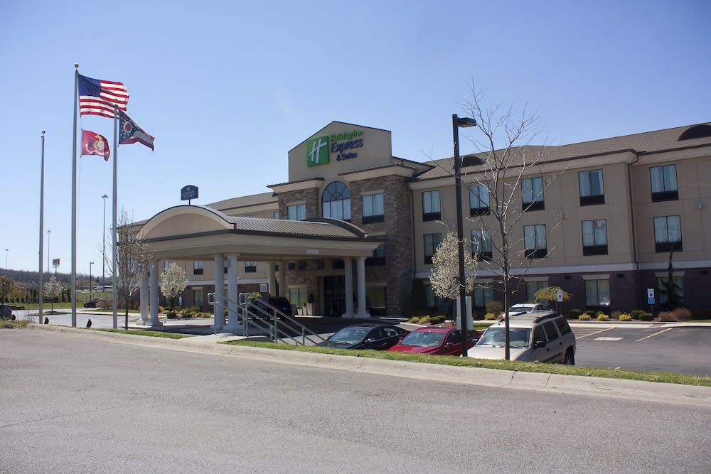 Holiday Inn Express & Suites YOUNGSTOWN WEST - AUSTINTOWN by IHG 1