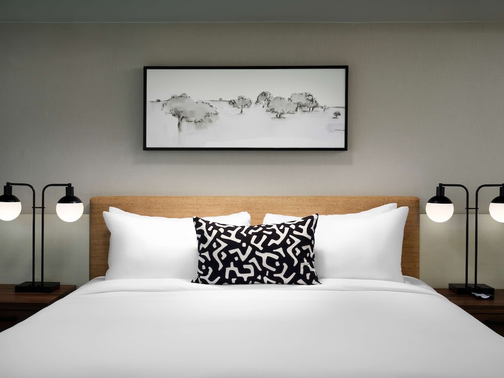 Sonesta Irvine John Wayne Airport 2
