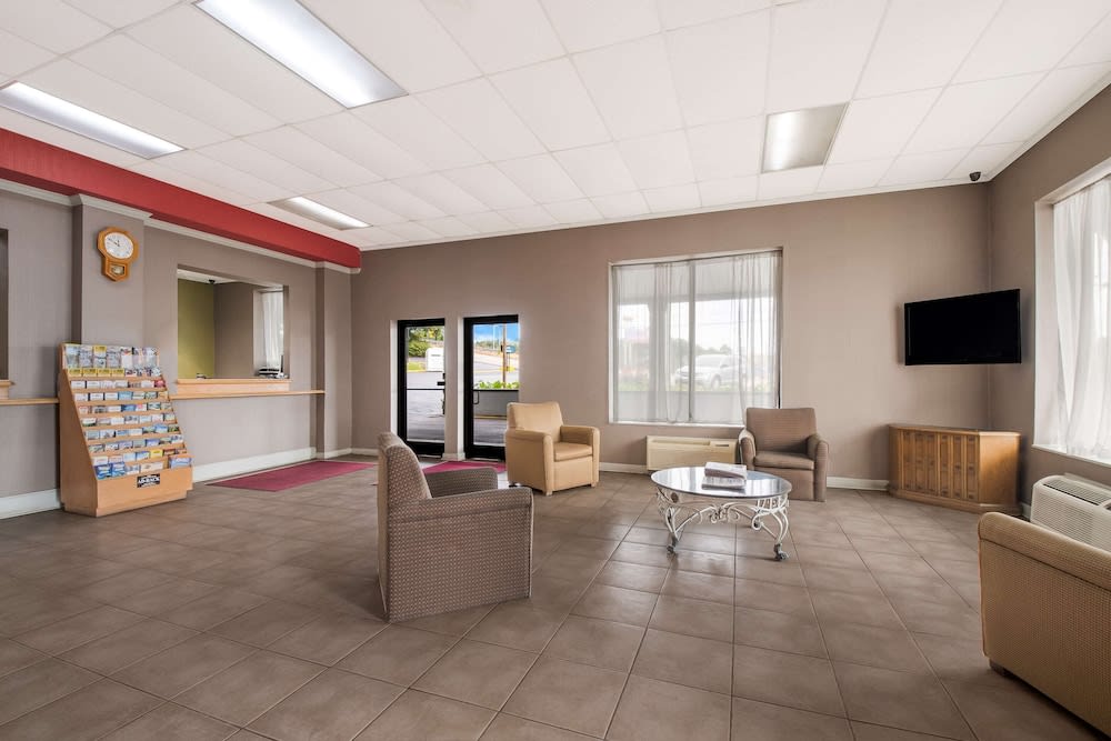 Suburban Studios Cleveland Central 2