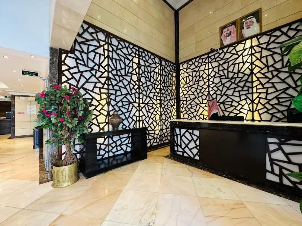 Majd Al Mohagerin Hotel 1