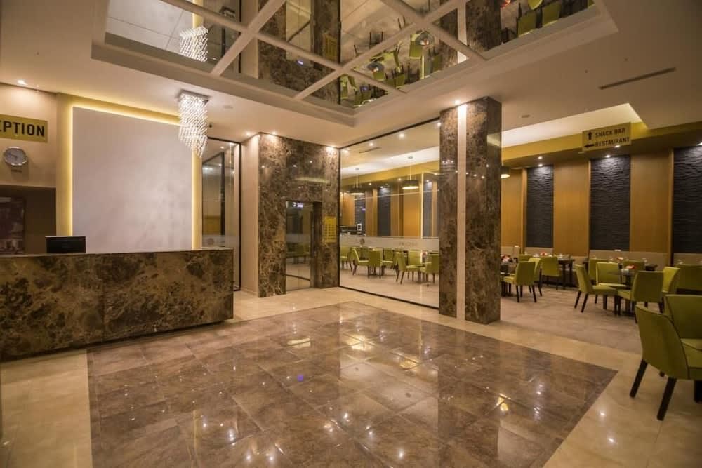 Sun Hotel 2