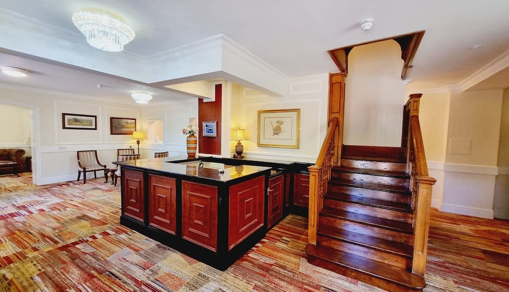 Royal Swan, Ashley Manor - B&B 2