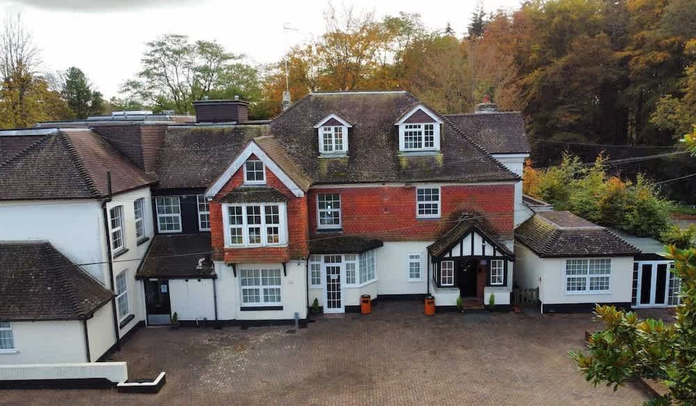Royal Swan, Ashley Manor - B&B 1