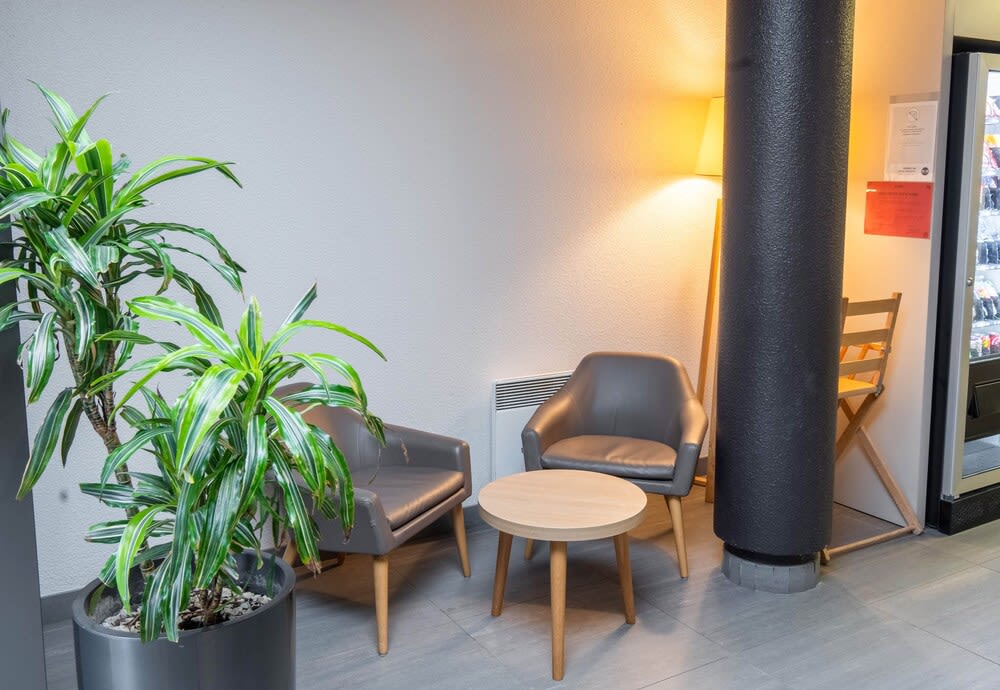 B&B HOTEL Limoges 1 2