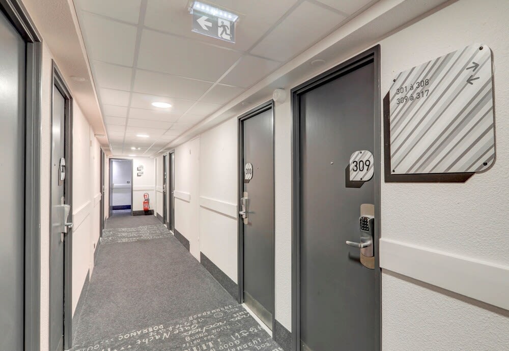 B&B HOTEL Montluçon Centre 4