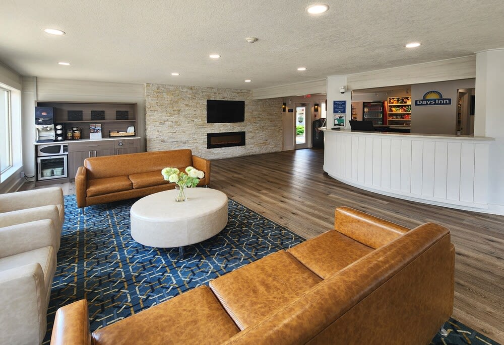 Days Inn by Wyndham Kelowna 4