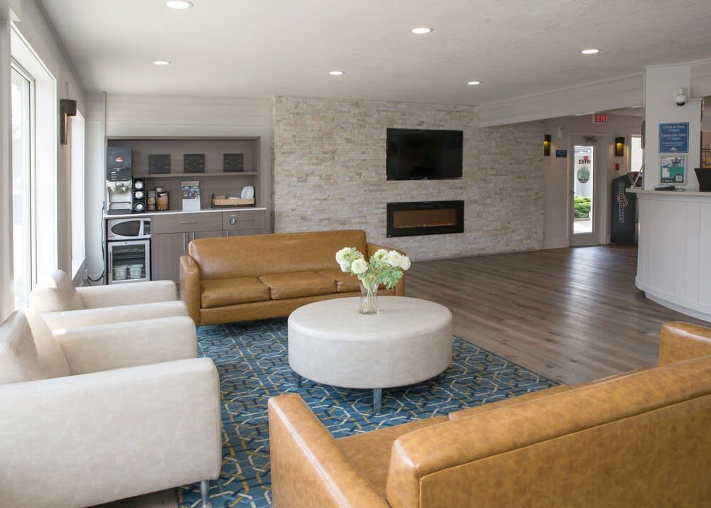 Days Inn by Wyndham Kelowna 5