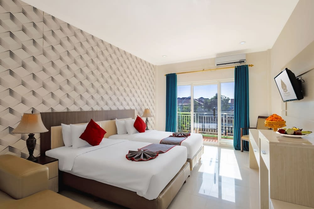 The Kanjeng Hotel Kuta 1