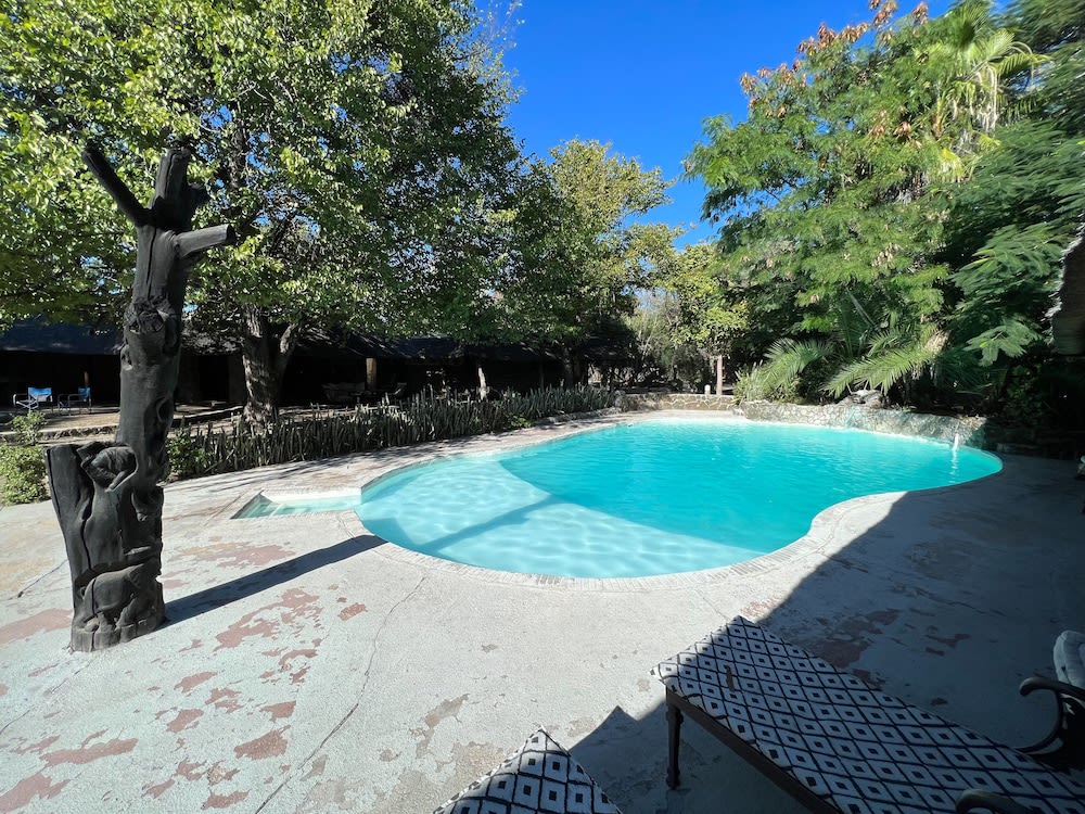 Gweta Lodge 1
