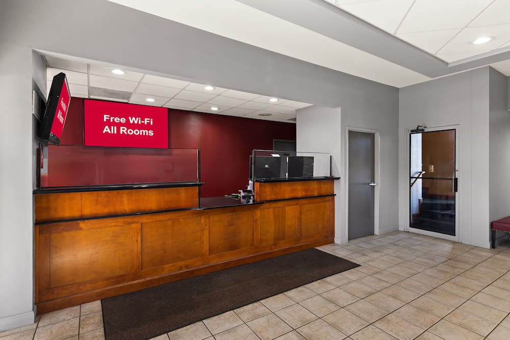 Red Roof Inn & Suites Monroe, NC 2