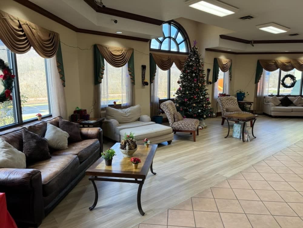 OYO Hotel Harriman near I-40 2