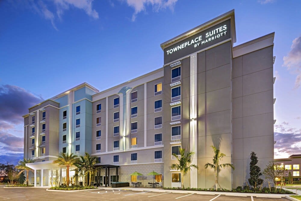 TownePlace Suites by Marriott Naples 1