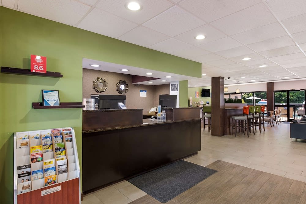 Best Western Albemarle Inn 2