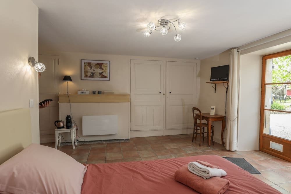 Au pays de Jacquou : Chambre d’hôtes et table d’hôtes 4