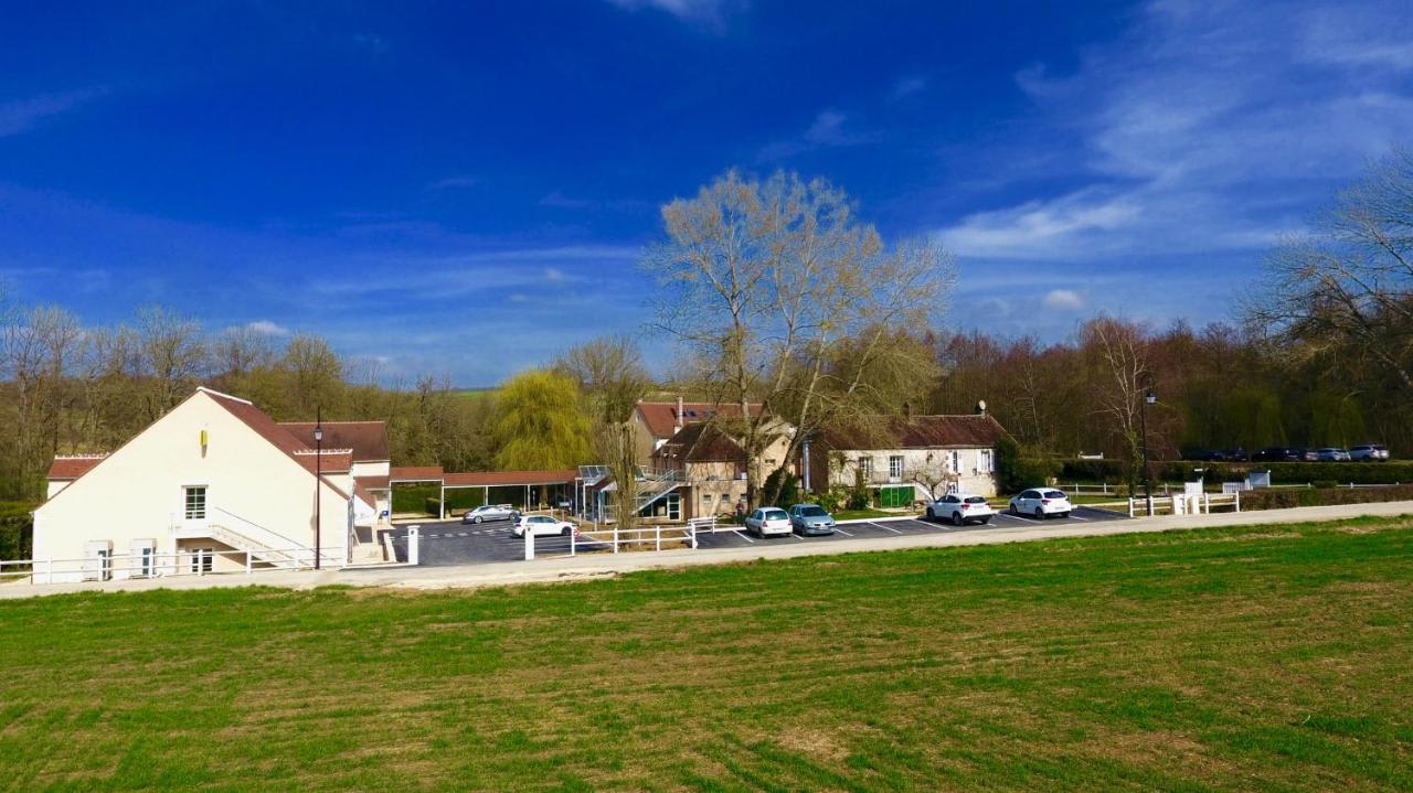 Logis Hôtel Restaurant Le Moulin de la Coudre 1