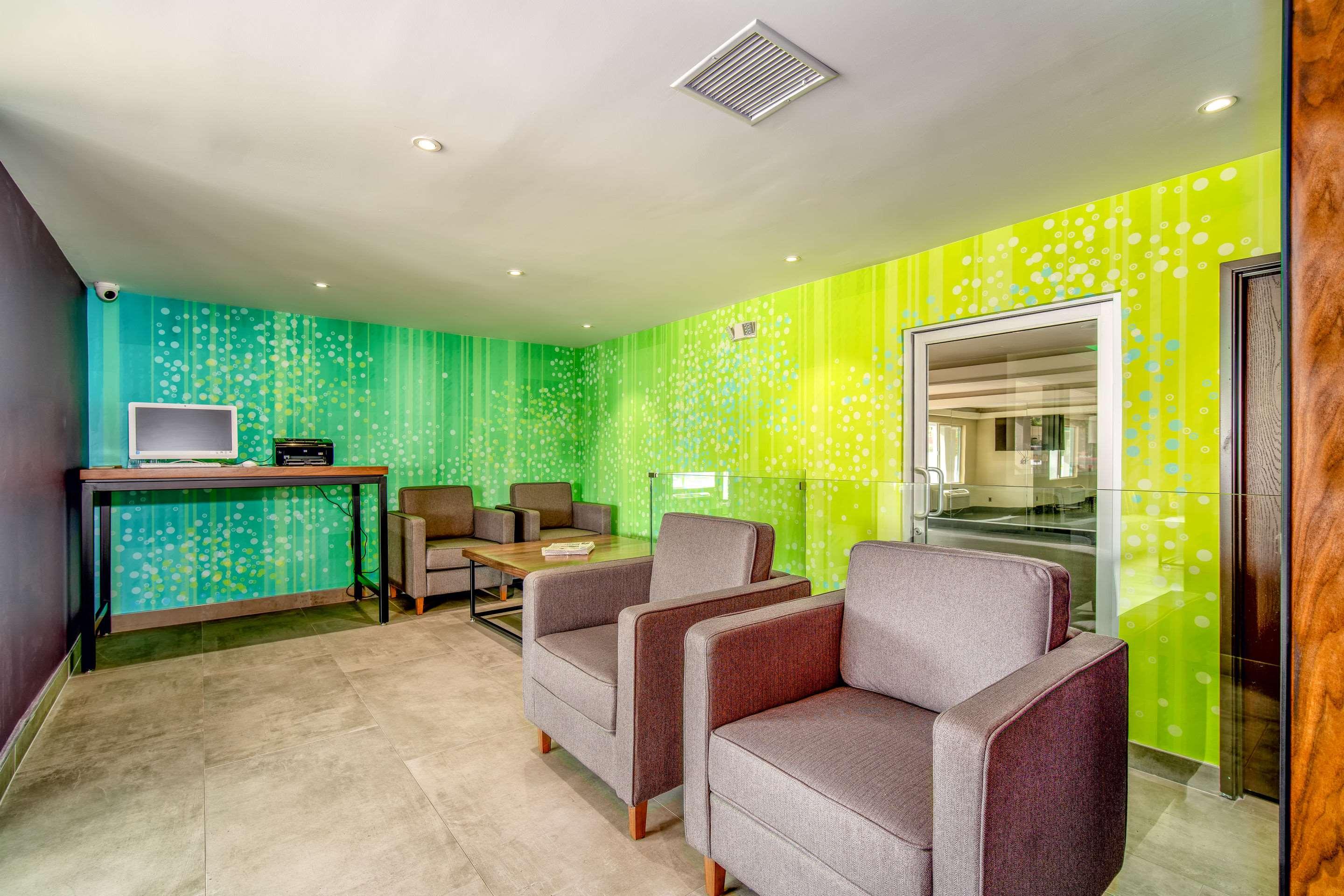 818 Hotel + Pool, Ascend Hotel Collection 2