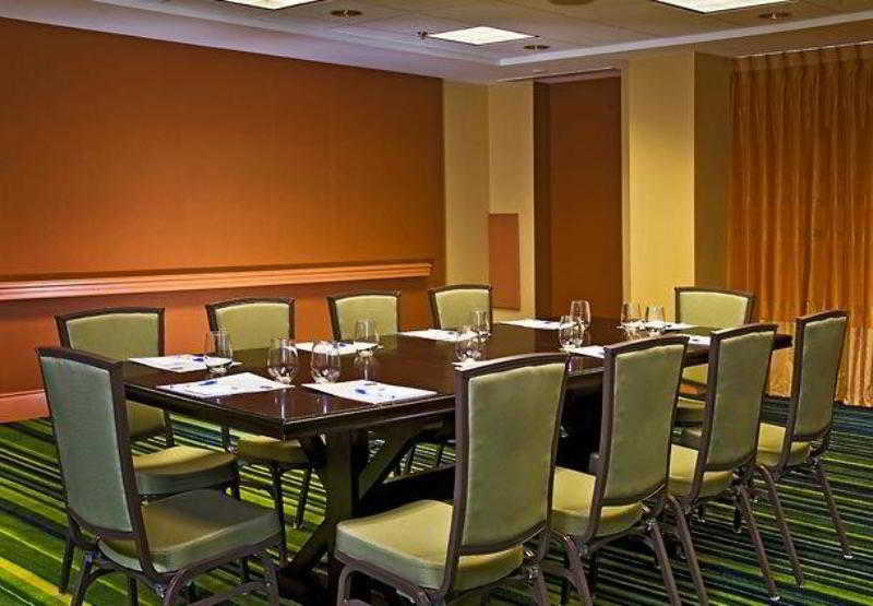 Fairfield Inn & Suites Baltimore Downtown/Inner Harbor 2