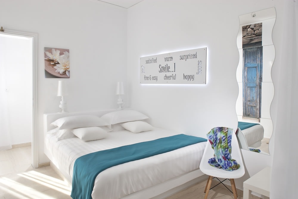 Acqua Vatos Santorini Hotel 2