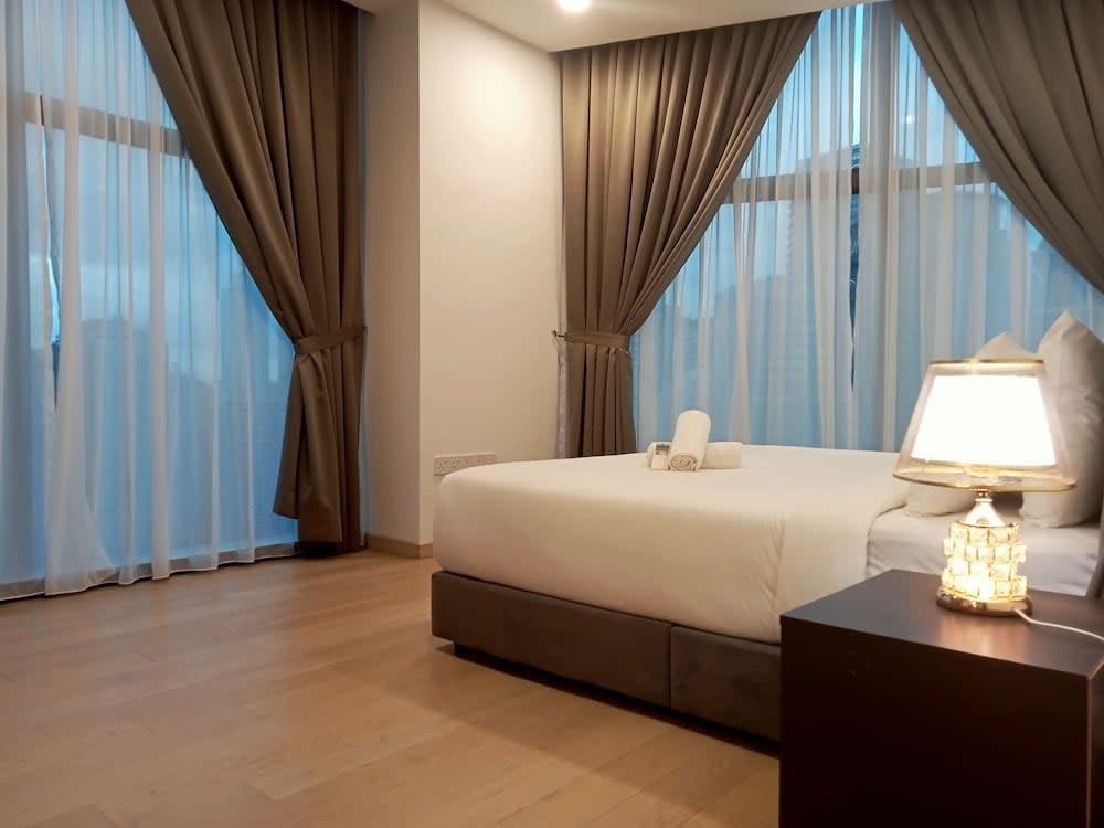 Eaton Residences KLCC by Luna 5