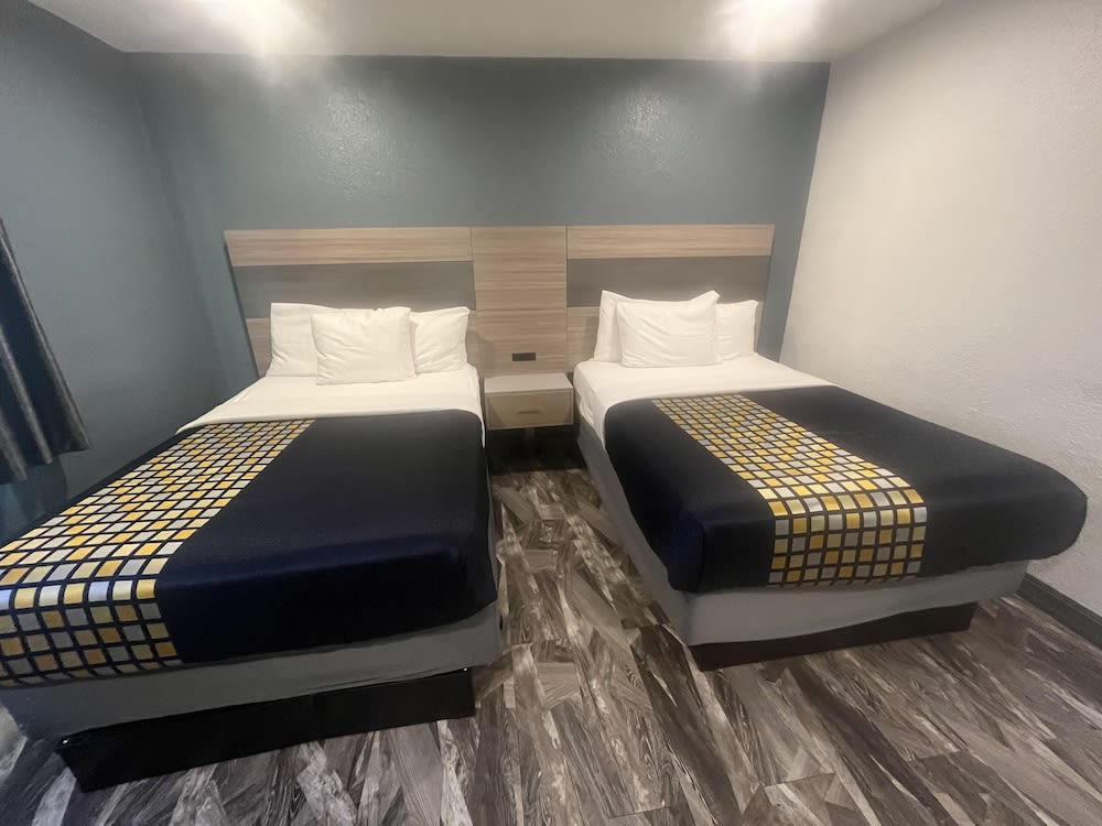 Travel Inn Motel 2