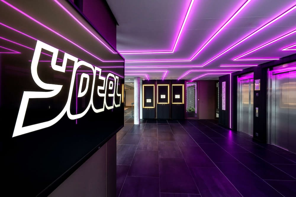 YOTEL Geneva Lake 2