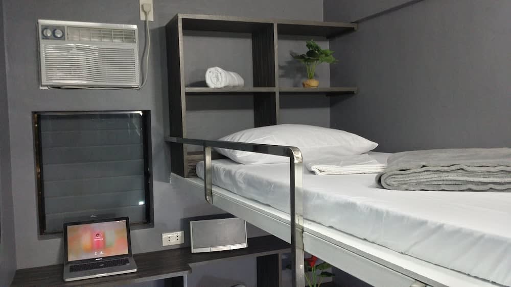 ERVoruto Hostel Makati 1