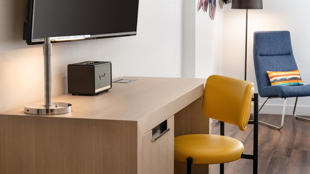 Aloft Mountain View 4