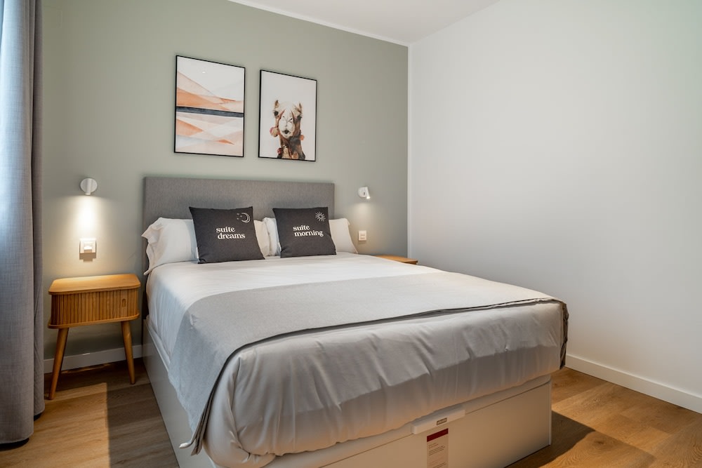 Limehome Sevilla Ronda de Capuchinos 3