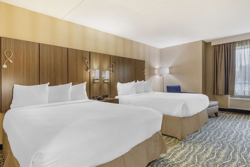 Best Western Plus New Englander 1
