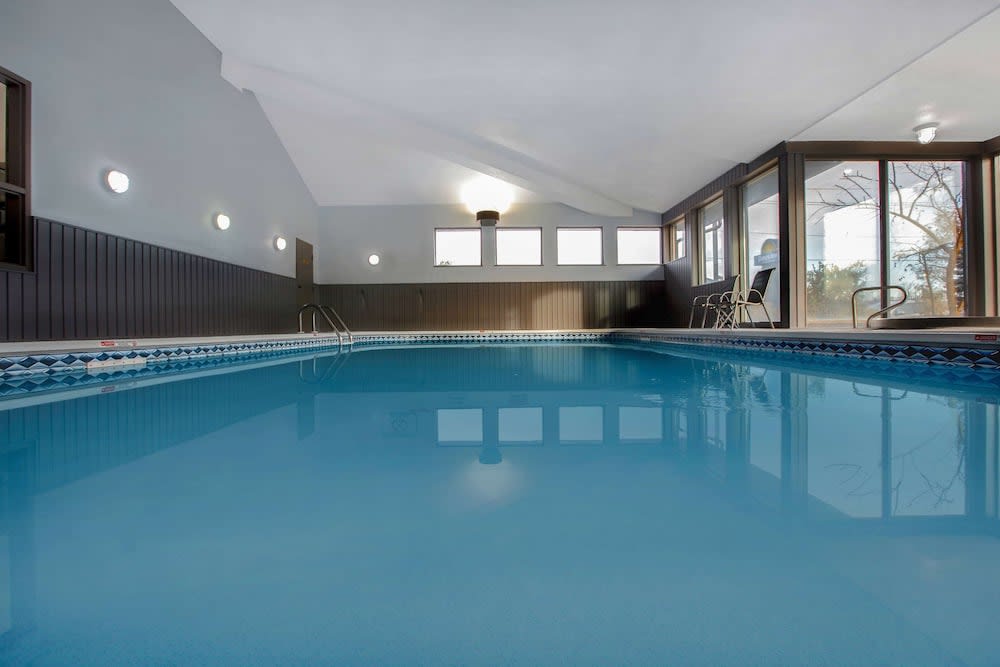 Days Inn by Wyndham Barrie 1