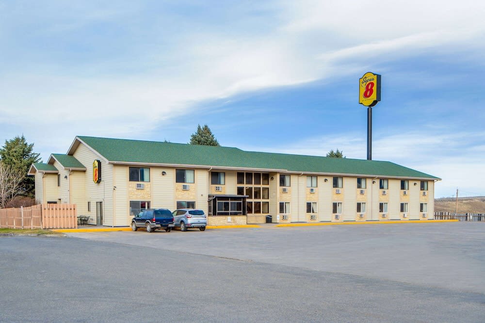 Super 8 by Wyndham Livingston Yellowstone 1