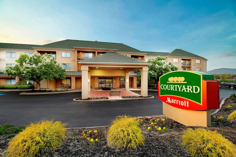 Courtyard by Marriott State College 1