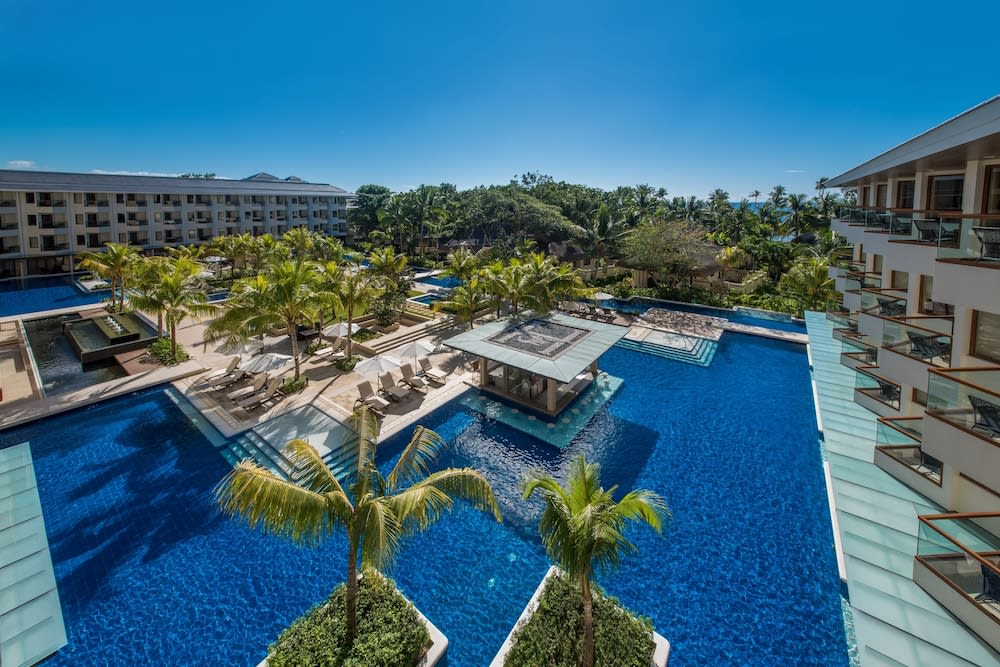 Henann Resort Alona Beach 1