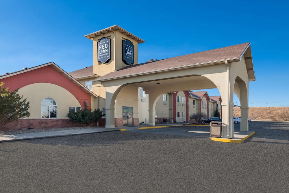 Red Lion Inn & Suites Gretna 1