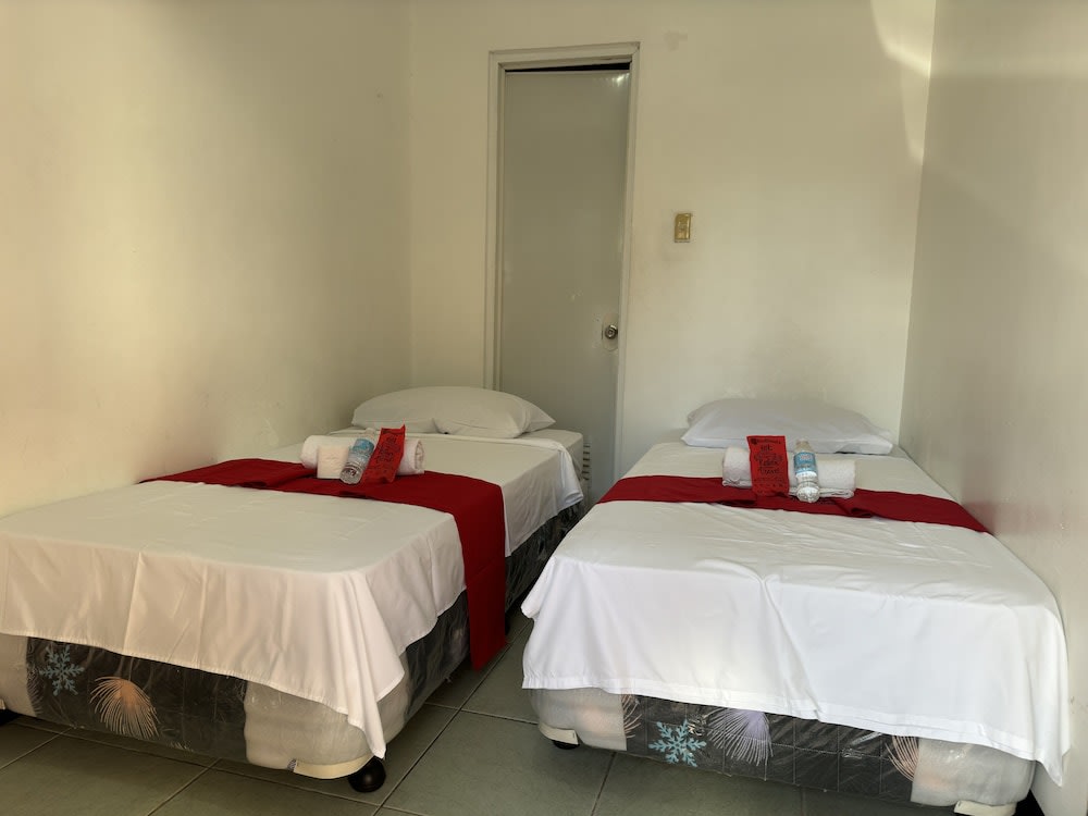 RedDoorz near Mariners Legazpi 5