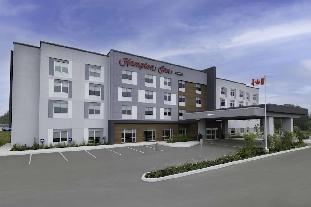 Hampton Inn Midland, On 1