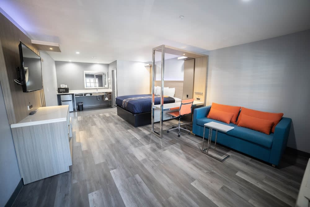Travelodge by Wyndham Whittier 1