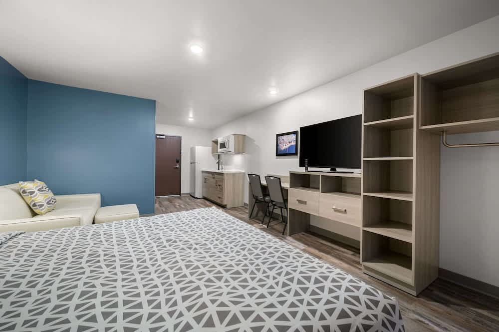 WoodSpring Suites Dearborn Detroit 1