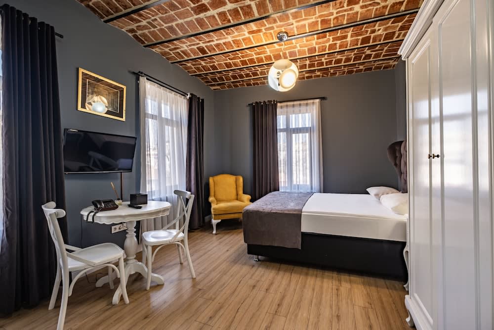 Selvese Suites, Serviced Living in Galata 1