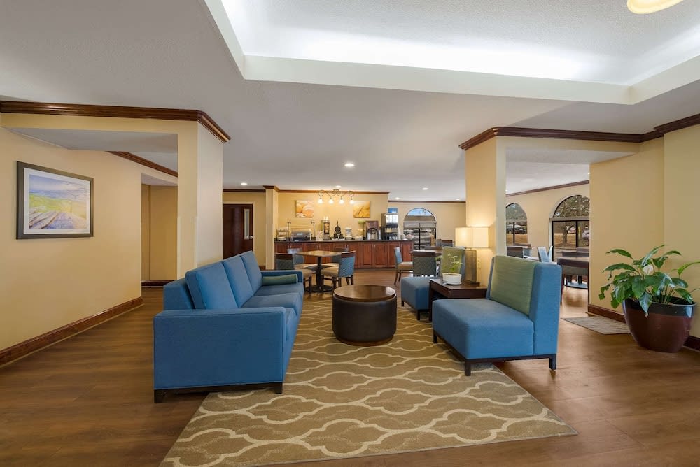 Comfort Inn Fayetteville I-95 2