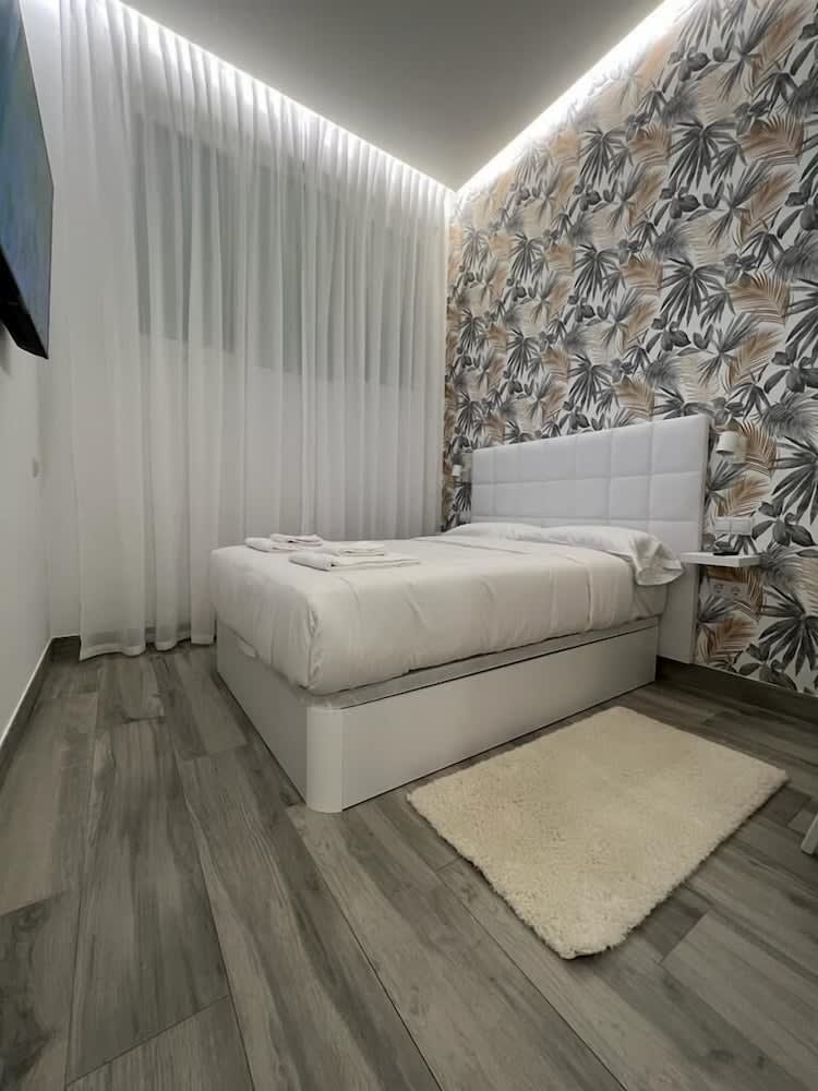 CH TANEZ CAROLINA a 2